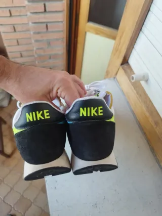 Zapatillas Nike Blancas/Negras/Verdes