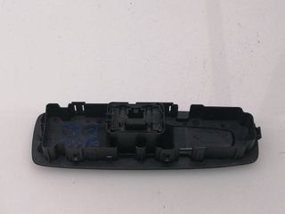 MANDO ELEVALUNAS DELANTERO DERECHO RENAULT MEGANE IV BERLINA (2)