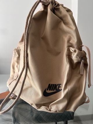 Mochila Nike Beige