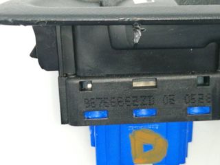 MANDO ELEVALUNAS DELANTERO DERECHO CITROEN C-ELYSÉE (2)