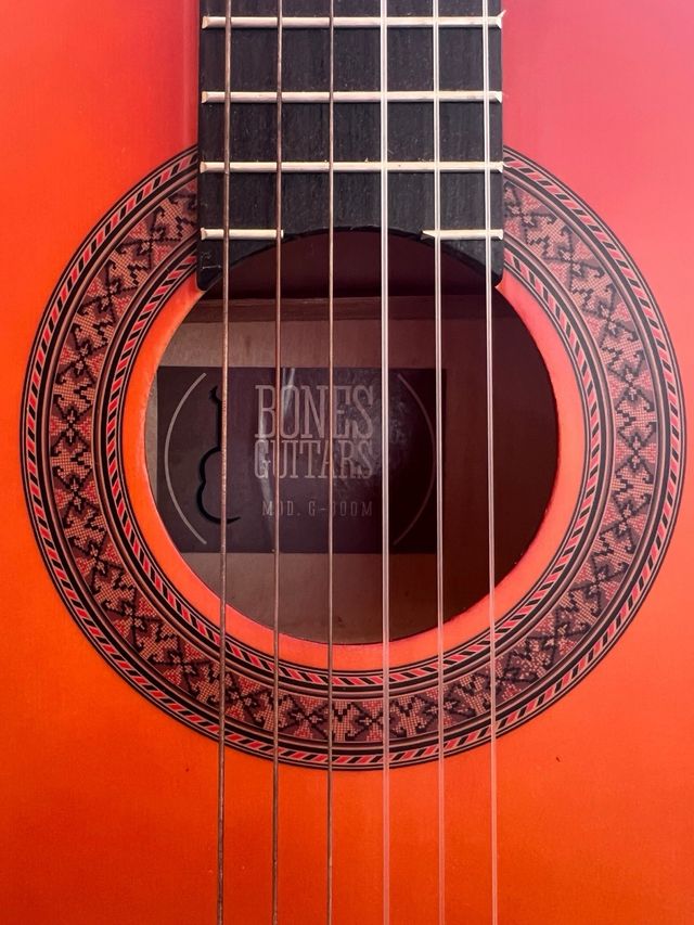 Guitarra y accesorios