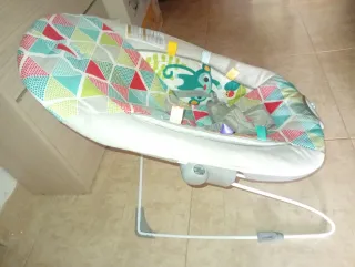 Hamaca para bebé con diseño geométrico