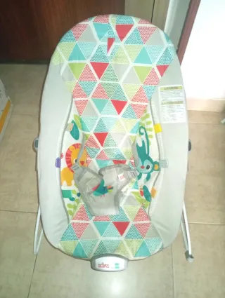 Hamaca para bebé con diseño geométrico