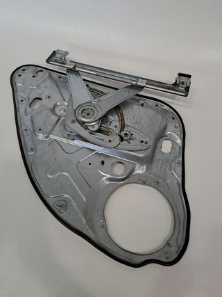ELEVALUNAS TRASERO DERECHO FORD KUGA (CBS) (3)
