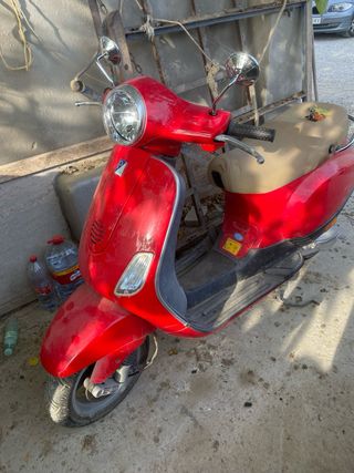 Vespa LX50 Roja