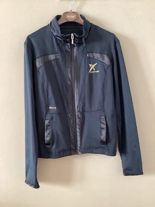 Chaqueta deportiva y bolsa Drop Shot negra