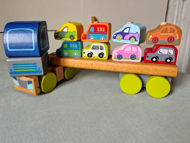 Camión Transportador de Coches de Madera