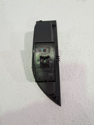 MANDO ELEVALUNAS TRASERO DERECHO OPEL ASTRA J GTC