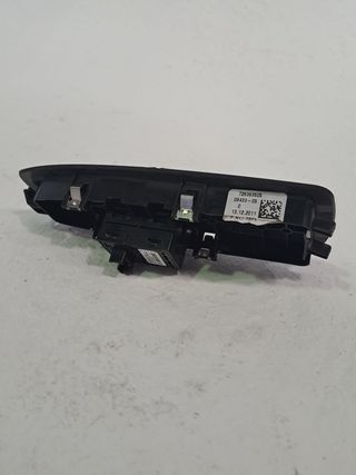 MANDO ELEVALUNAS DELANTERO DERECHO BMW 1 (F20) (2)