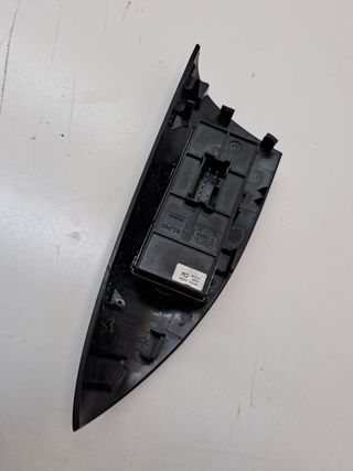 MANDO ELEVALUNAS DELANTERO DERECHO NISSAN JUKE (F15) (4)