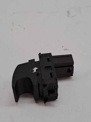 MANDO ELEVALUNAS DELANTERO DERECHO SEAT LEON (5F1)