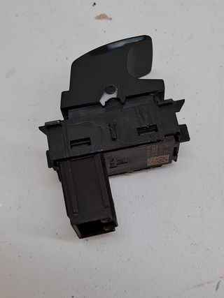 MANDO ELEVALUNAS DELANTERO DERECHO SEAT LEON (5F1)