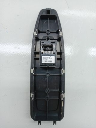 MANDO ELEVALUNAS DELANTERO DERECHO BMW SERIE 1 LIM. (F21)