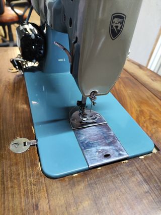 Máquina coser Sigma L electrica