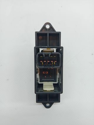 MANDO ELEVALUNAS DELANTERO DERECHO MITSUBISHI ASX (GA0W)