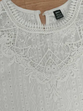Camiseta sin mangas con encaje 