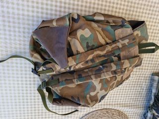 Mochila Outfitters camuflaje interior impermeable