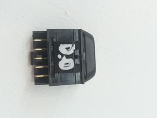 MANDO ELEVALUNAS DELANTERO DERECHO CITROEN XSARA BERLINA
