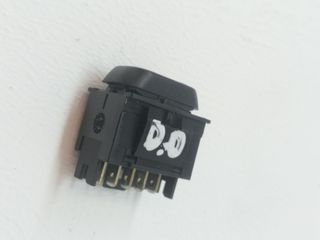 MANDO ELEVALUNAS DELANTERO DERECHO CITROEN XSARA BERLINA