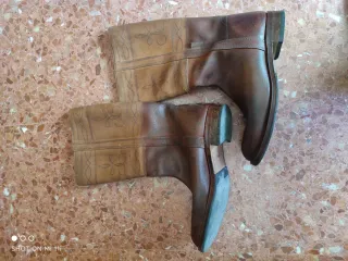 Botas camperas cuero beige y marrón talla 42