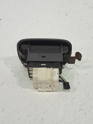 MANDO ELEVALUNAS TRASERO DERECHO NISSAN PICK-UP (D22)