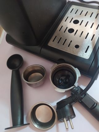 Cafetera SilverCrest Negra y Cromada