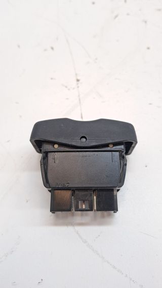 MANDO ELEVALUNAS DELANTERO DERECHO DACIA LOGAN