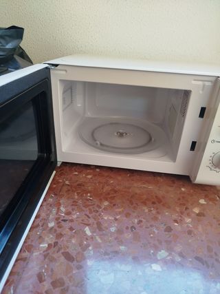 Microondas Bluesky 700W Blanco