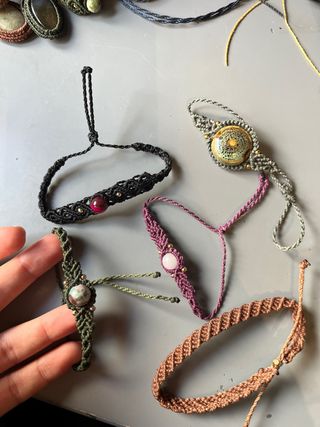 Pulseras Macramé DINERO VA A ONG UDANA