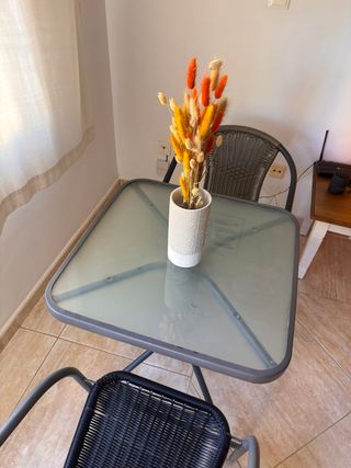 Mesa cristal y 2 sillas exterior