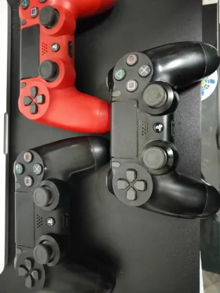 Stock n. 3 Joystick PS4 Sony Nero e Rosso