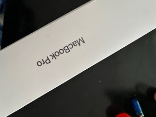 Caja Original MacBook Pro 14 2021