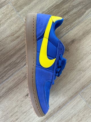 Zapatillas Nike Azul y Amarillo Talla 44