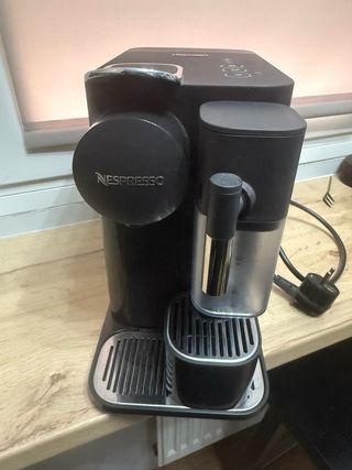 Nespresso Lattissima One Máquina Café