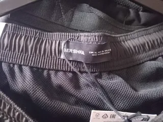 Bermuda Bershka Negra Talla XL