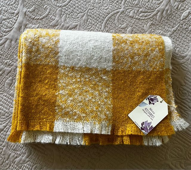 Bufanda Sfera cuadros amarillo y beige