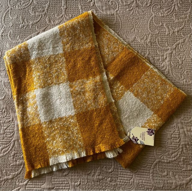 Bufanda Sfera cuadros amarillo y beige