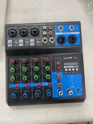 Mixer a 5 canali con processore di effetti 06