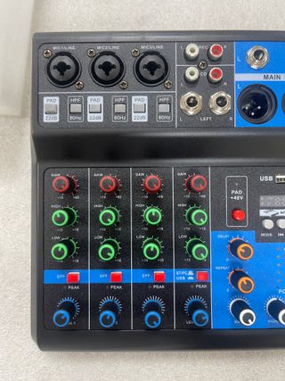 Mixer a 5 canali con processore di effetti 06