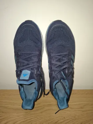 ADIDAS ULTRABOOST 