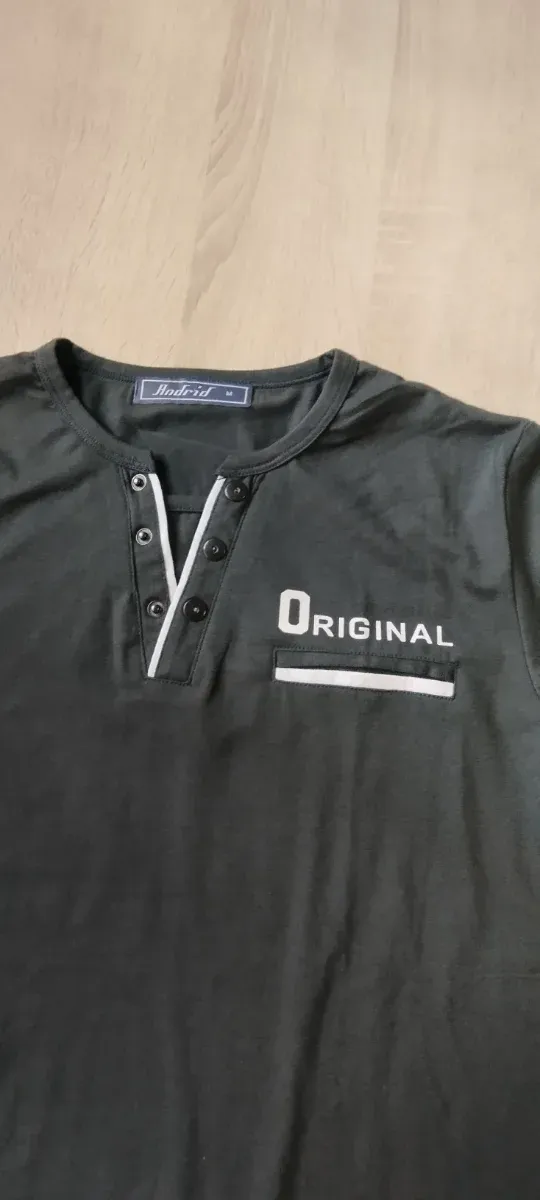 Camiseta Caballero nueva. Talla M azul marino