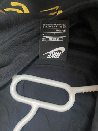 Sudadera Nike Edición Limitada Negra y Dorada