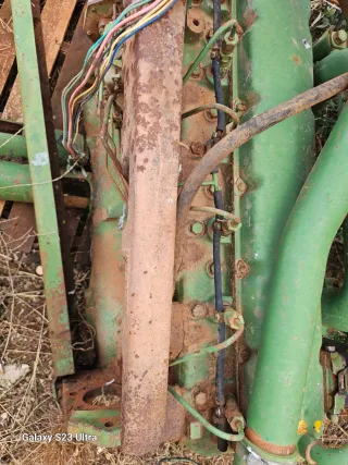 Culata John Deere 3440 con inyectores