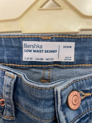 Jeans Bershka Talla XS Desgastados y jersey