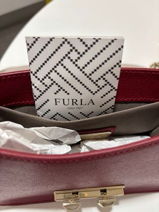 Bolso piel Furla. Modelo Metrópoli