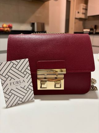 Bolso piel Furla. Modelo Metrópoli