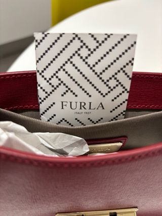 Bolso piel Furla. Modelo Metrópoli