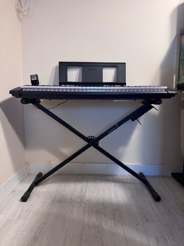 Teclado Yamaha EZ-220