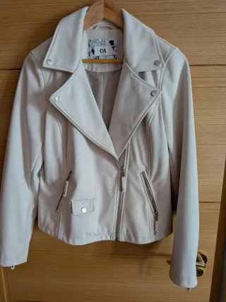 Cazadora antelina beige C&A mujer