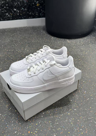 A݉ír f݉órce 1 L݉ow '07 White eu 40.5